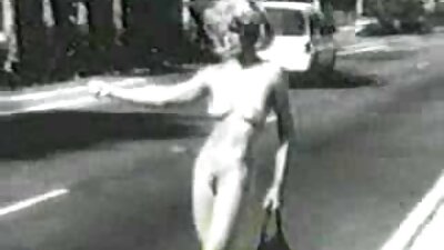 Esposa de costas, video de porno mulher com mulher relação sexual com penetração profunda, fazendo-a gritar