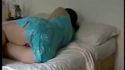 Esguichando vídeo pornô mulher gostosa transando e bunda fodida esposa corno espancada por grande galo negro