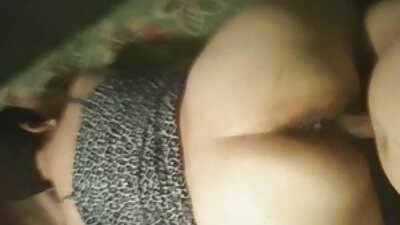 Acariciando meu pau na pornografia por cerca de um vídeo de pornô de mulher com mulher minuto e depois deixando uma boa carga de porra ir